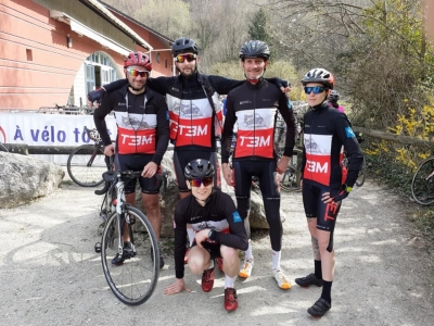 Team 3 Massifs, une équipe de cyclistes grenoblois